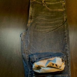 Eddie Bauer slightly curvy skinny Elysian jean